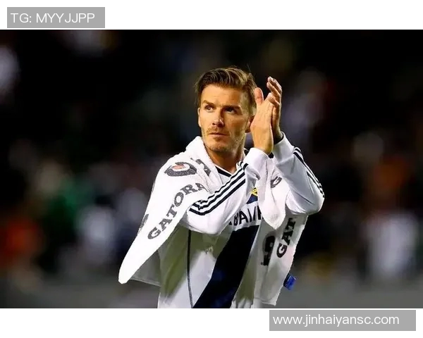 传奇球星足球壁纸展现经典瞬间与独特风采的视觉盛宴 传奇球星足球壁纸展现经典瞬间与独特风采的视觉盛宴